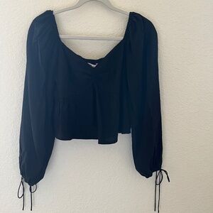 NWT black peasant top Francesca’s size Small